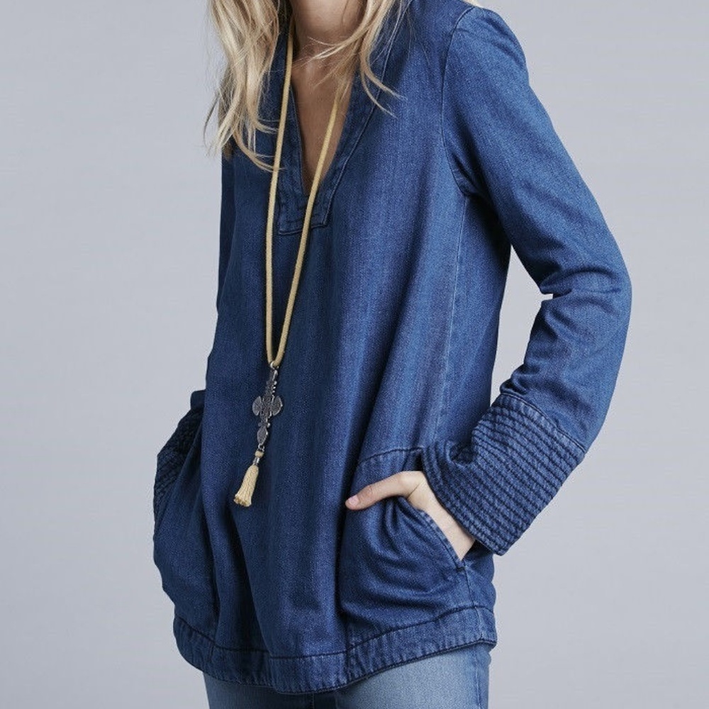 NWT Free People Hendrix Blue Flared Sleeve Dreaming of Denim Tunic with Pockets